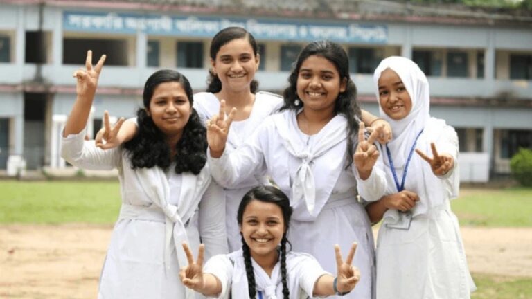 এইচএসসি পরীক্ষার ফলাফলে বিপর্যয় ৪ দফা দাবিতে রাজপথে নামছে শিক্ষার্থীরা!